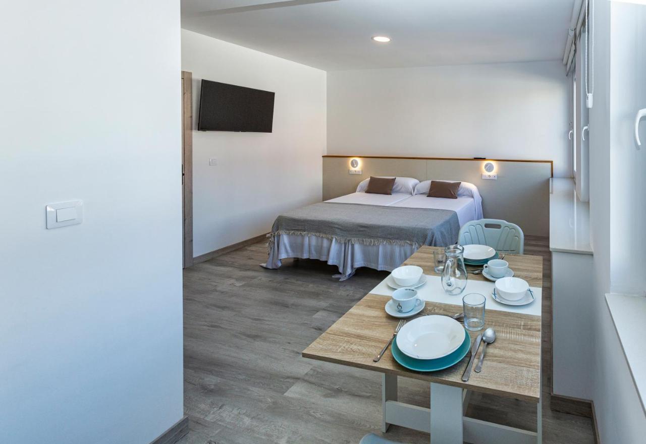 Estudios En Plaza Cabo Da Vila Centro ムシア エクステリア 写真